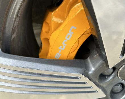 Синій Ауді E-Tron, об'ємом двигуна 0 л та пробігом 68 тис. км за 35500 $, фото 29 на Automoto.ua