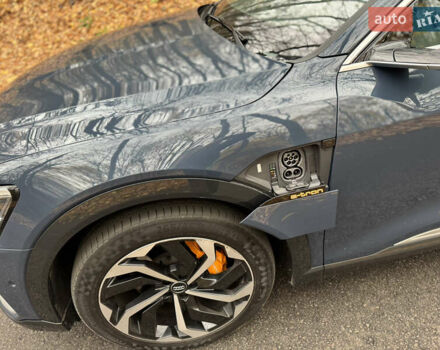 Синий Ауди E-Tron, объемом двигателя 0 л и пробегом 113 тыс. км за 32500 $, фото 15 на Automoto.ua