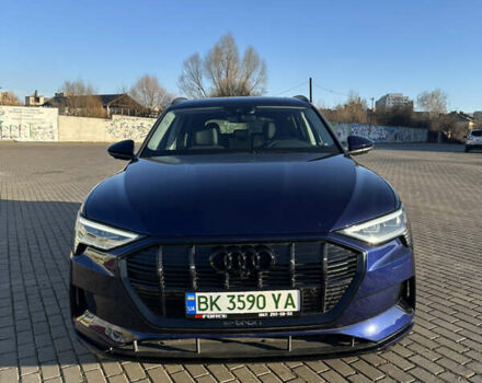 Синий Ауди E-Tron, объемом двигателя 0 л и пробегом 46 тыс. км за 31000 $, фото 1 на Automoto.ua