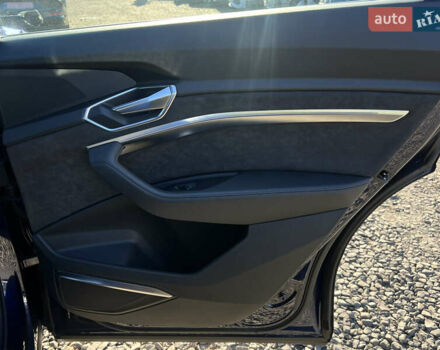 Синий Ауди E-Tron, объемом двигателя 0 л и пробегом 40 тыс. км за 36514 $, фото 51 на Automoto.ua