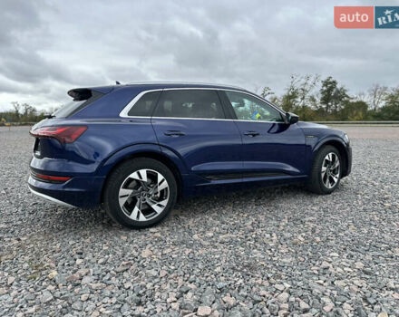 Синий Ауди E-Tron, объемом двигателя 0 л и пробегом 102 тыс. км за 34500 $, фото 5 на Automoto.ua