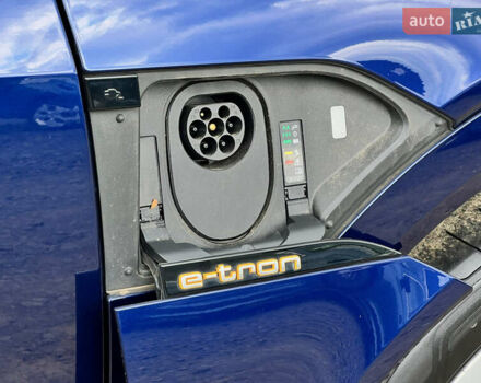 Синий Ауди E-Tron, объемом двигателя 0 л и пробегом 38 тыс. км за 39180 $, фото 103 на Automoto.ua