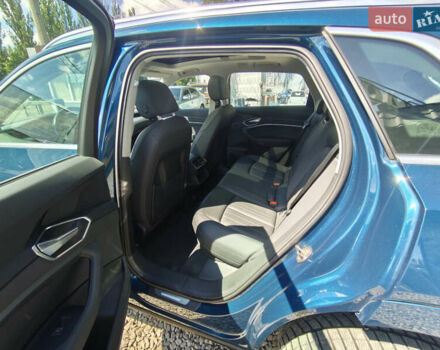 Ауди E-Tron 2020 в Киеве на Automoto.ua Синий Ауди E-Tron, объемом двигателя 0 л и пробегом 154 тыс. км за 29800 $, фото 12 на Automoto.ua