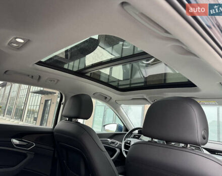 Синий Ауди E-Tron, объемом двигателя 0 л и пробегом 96 тыс. км за 24999 $, фото 3 на Automoto.ua