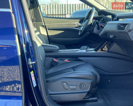 Синий Ауди E-Tron, объемом двигателя 0 л и пробегом 40 тыс. км за 36514 $, фото 53 на Automoto.ua