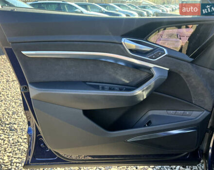 Синий Ауди E-Tron, объемом двигателя 0 л и пробегом 40 тыс. км за 36514 $, фото 39 на Automoto.ua