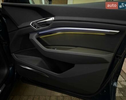 Синий Ауди E-Tron, объемом двигателя 0 л и пробегом 100 тыс. км за 29300 $, фото 24 на Automoto.ua