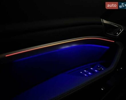 Синий Ауди E-Tron, объемом двигателя 0 л и пробегом 100 тыс. км за 29300 $, фото 21 на Automoto.ua