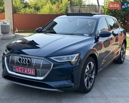 Синий Ауди E-Tron, объемом двигателя 0 л и пробегом 99 тыс. км за 29777 $, фото 2 на Automoto.ua