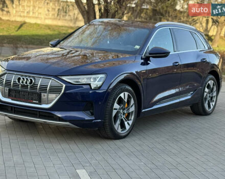 Синий Ауди E-Tron, объемом двигателя 0 л и пробегом 71 тыс. км за 28300 $, фото 2 на Automoto.ua