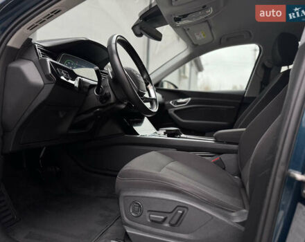 Синій Ауді E-Tron, об'ємом двигуна 0 л та пробігом 140 тис. км за 20900 $, фото 33 на Automoto.ua