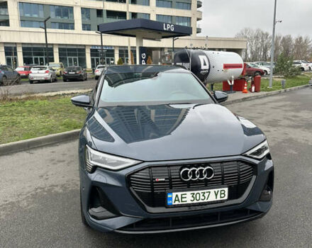 Синій Ауді E-Tron, об'ємом двигуна 0 л та пробігом 34 тис. км за 55000 $, фото 17 на Automoto.ua
