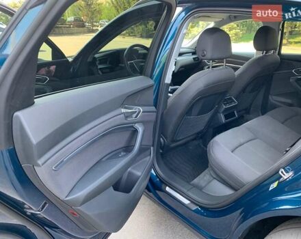 Синий Ауди E-Tron, объемом двигателя 0 л и пробегом 142 тыс. км за 26500 $, фото 33 на Automoto.ua