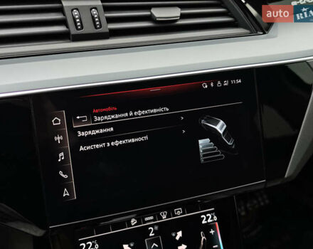 Синий Ауди E-Tron, объемом двигателя 0 л и пробегом 95 тыс. км за 34999 $, фото 51 на Automoto.ua