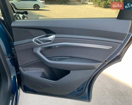 Синий Ауди E-Tron, объемом двигателя 0 л и пробегом 142 тыс. км за 26500 $, фото 42 на Automoto.ua