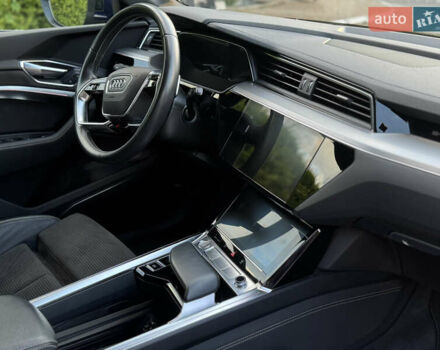 Синий Ауди E-Tron, объемом двигателя 0 л и пробегом 71 тыс. км за 28300 $, фото 19 на Automoto.ua