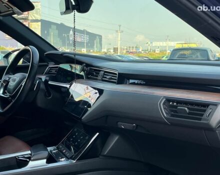 Синий Ауди E-Tron, объемом двигателя 0 л и пробегом 94 тыс. км за 35790 $, фото 46 на Automoto.ua