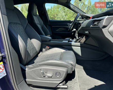 Синий Ауди E-Tron, объемом двигателя 0 л и пробегом 58 тыс. км за 43999 $, фото 83 на Automoto.ua