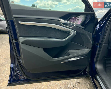 Синій Ауді E-Tron, об'ємом двигуна 0 л та пробігом 38 тис. км за 39511 $, фото 40 на Automoto.ua