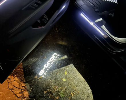 Синий Ауди E-Tron, объемом двигателя 0 л и пробегом 113 тыс. км за 32500 $, фото 52 на Automoto.ua