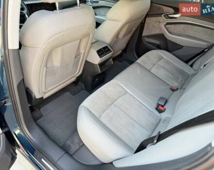 Синий Ауди E-Tron, объемом двигателя 0 л и пробегом 99 тыс. км за 29777 $, фото 9 на Automoto.ua