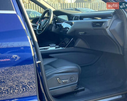 Синий Ауди E-Tron, объемом двигателя 0 л и пробегом 40 тыс. км за 36514 $, фото 52 на Automoto.ua