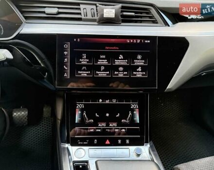 Синій Ауді E-Tron, об'ємом двигуна 0 л та пробігом 53 тис. км за 33700 $, фото 37 на Automoto.ua