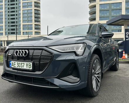Синій Ауді E-Tron, об'ємом двигуна 0 л та пробігом 34 тис. км за 55000 $, фото 1 на Automoto.ua