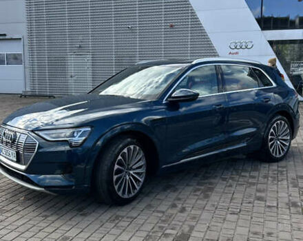 Ауді E-Tron 2020 у Володимир-Волинський на Automoto.ua Синій Ауді E-Tron, об'ємом двигуна 0 л та пробігом 220 тис. км за 25000 $, фото 12 на Automoto.ua