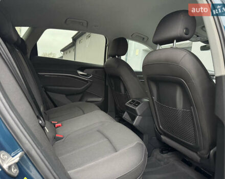 Синій Ауді E-Tron, об'ємом двигуна 0 л та пробігом 140 тис. км за 20900 $, фото 43 на Automoto.ua