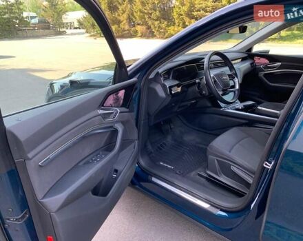 Синий Ауди E-Tron, объемом двигателя 0 л и пробегом 142 тыс. км за 26500 $, фото 29 на Automoto.ua