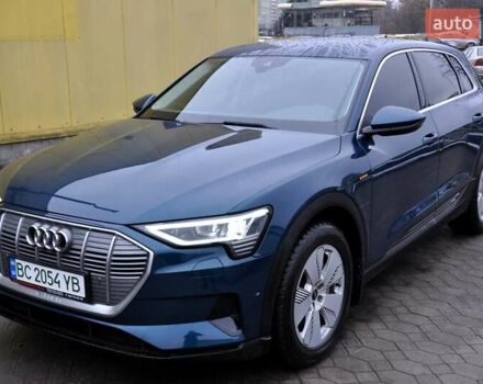 Синий Ауди E-Tron, объемом двигателя 0 л и пробегом 52 тыс. км за 31500 $, фото 1 на Automoto.ua