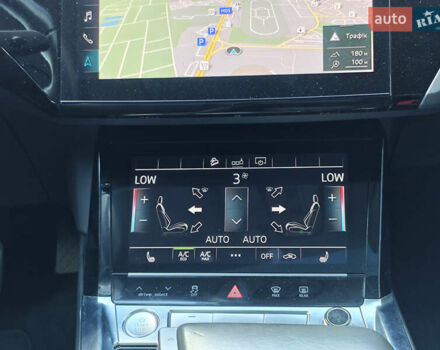 Ауди E-Tron 2020 в Киеве на Automoto.ua Синий Ауди E-Tron, объемом двигателя 0 л и пробегом 154 тыс. км за 29800 $, фото 26 на Automoto.ua