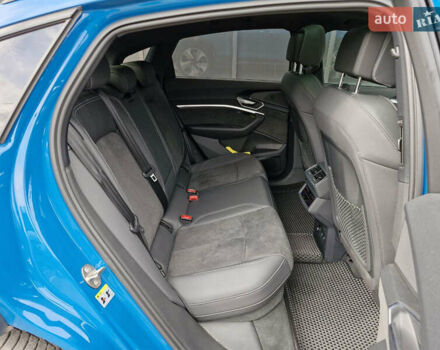 Синий Ауди E-Tron, объемом двигателя 0 л и пробегом 5 тыс. км за 58900 $, фото 11 на Automoto.ua