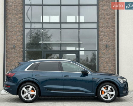 Синий Ауди E-Tron, объемом двигателя 0 л и пробегом 96 тыс. км за 24999 $, фото 7 на Automoto.ua