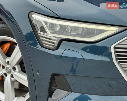 Синий Ауди E-Tron, объемом двигателя 0 л и пробегом 96 тыс. км за 25999 $, фото 10 на Automoto.ua