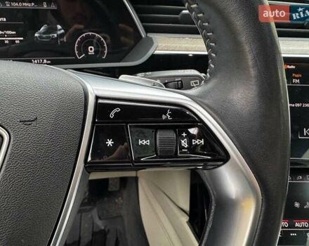 Синий Ауди E-Tron, объемом двигателя 0 л и пробегом 104 тыс. км за 33490 $, фото 21 на Automoto.ua