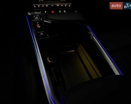 Синий Ауди E-Tron, объемом двигателя 0 л и пробегом 100 тыс. км за 29300 $, фото 16 на Automoto.ua