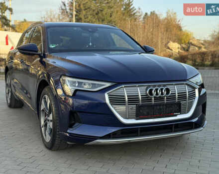 Синий Ауди E-Tron, объемом двигателя 0 л и пробегом 71 тыс. км за 28300 $, фото 60 на Automoto.ua
