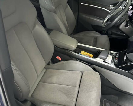 Синій Ауді E-Tron, об'ємом двигуна 0 л та пробігом 68 тис. км за 35500 $, фото 28 на Automoto.ua