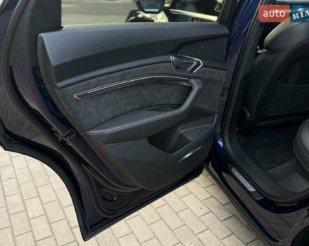 Синий Ауди E-Tron, объемом двигателя 0 л и пробегом 71 тыс. км за 28300 $, фото 15 на Automoto.ua