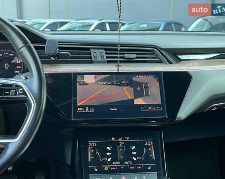 Синий Ауди E-Tron, объемом двигателя 0 л и пробегом 94 тыс. км за 35790 $, фото 42 на Automoto.ua