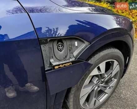 Синий Ауди E-Tron, объемом двигателя 0 л и пробегом 104 тыс. км за 33490 $, фото 6 на Automoto.ua