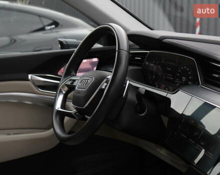 Синий Ауди E-Tron, объемом двигателя 0 л и пробегом 70 тыс. км за 34700 $, фото 22 на Automoto.ua