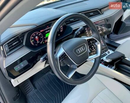 Синий Ауди E-Tron, объемом двигателя 0 л и пробегом 55 тыс. км за 37500 $, фото 22 на Automoto.ua