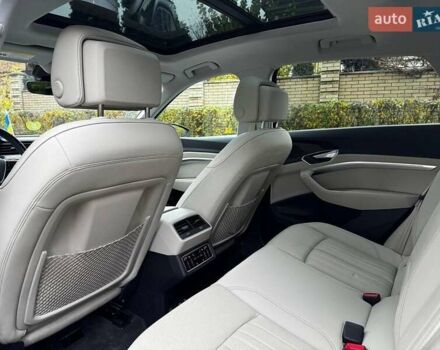 Синий Ауди E-Tron, объемом двигателя 0 л и пробегом 104 тыс. км за 33490 $, фото 31 на Automoto.ua