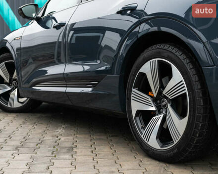 Синій Ауді E-Tron, об'ємом двигуна 0 л та пробігом 80 тис. км за 44500 $, фото 6 на Automoto.ua