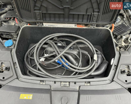 Синий Ауди E-Tron, объемом двигателя 0 л и пробегом 113 тыс. км за 32500 $, фото 46 на Automoto.ua