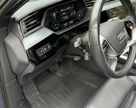 Синий Ауди E-Tron, объемом двигателя 0 л и пробегом 113 тыс. км за 32500 $, фото 39 на Automoto.ua