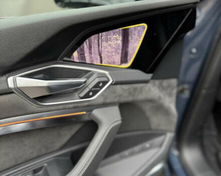 Синий Ауди E-Tron, объемом двигателя 0 л и пробегом 113 тыс. км за 32500 $, фото 16 на Automoto.ua